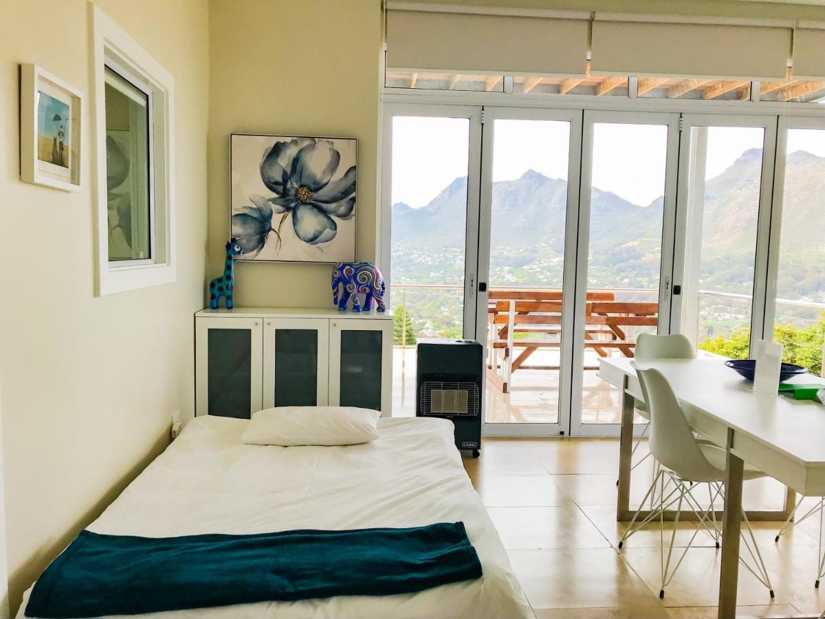 Mount Bay Hotel Houtbaai Buitenkant foto